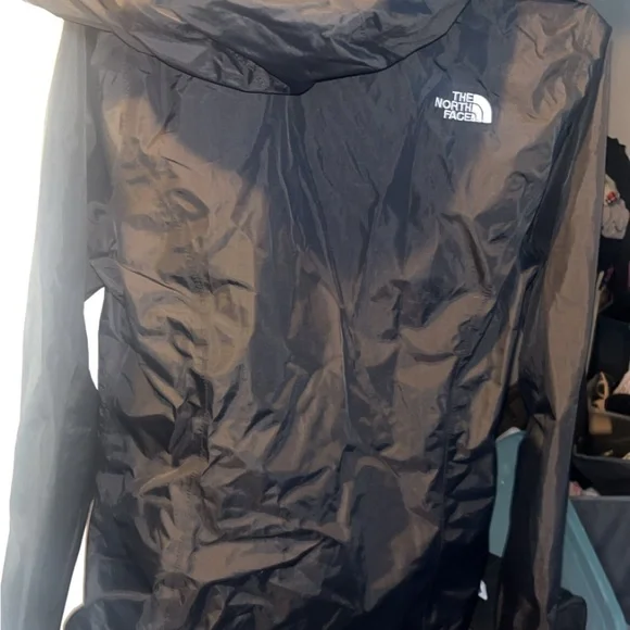 Northface rain coat NEW - Picture 3 of 3